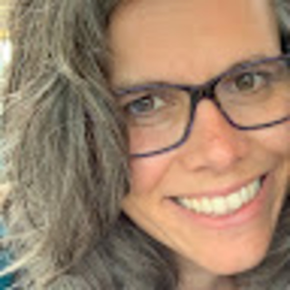 Meet your Posher, Jennifer - Picture 1 of 1